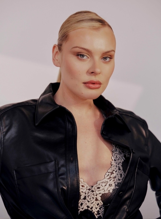 Model Image